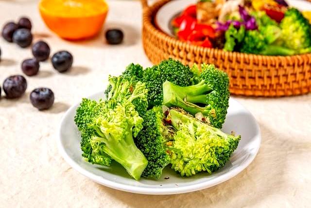 朋友瘦了，就靠每天只吃一样东西，我试了一周掉5斤