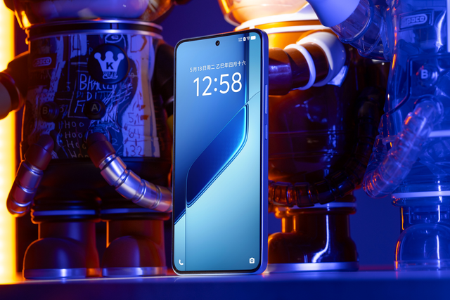 棱镜像素赛博蓝冰 iQOO Neo10 Pro+超级像素图赏