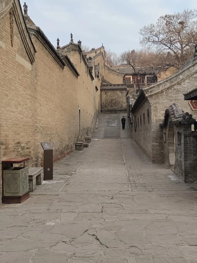 胡同深处有暖医：民间中医为穷人撑起“看得起病”的尊