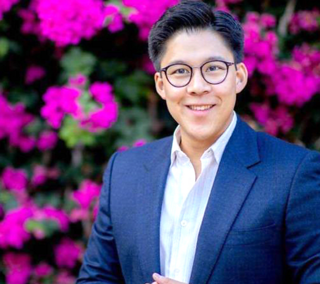 三连升！霍启刚官宣喜讯，新身份给郭晶晶长脸，让李嘉诚不敢吭声