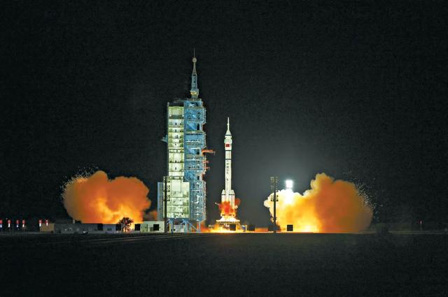 神舟20乘组弃船，换乘神舟21返回祖国，原飞船怎么办？