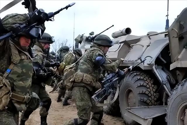 乌战暗线，从“轻骑兵冲锋”到援乌导弹，英国的克里米亚心结