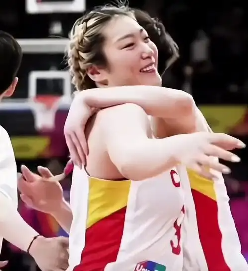 细数李梦的“五宗罪”：她的五个“不懂事”，撕开了体育圈的伪善