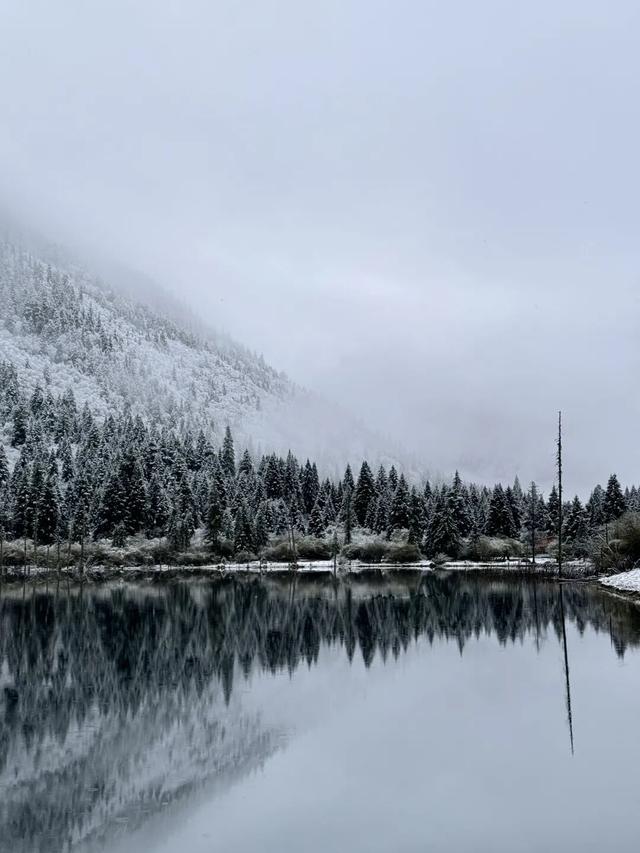 达古冰川下雪啦！雪域浪漫+烟火温柔，攻略请收好！