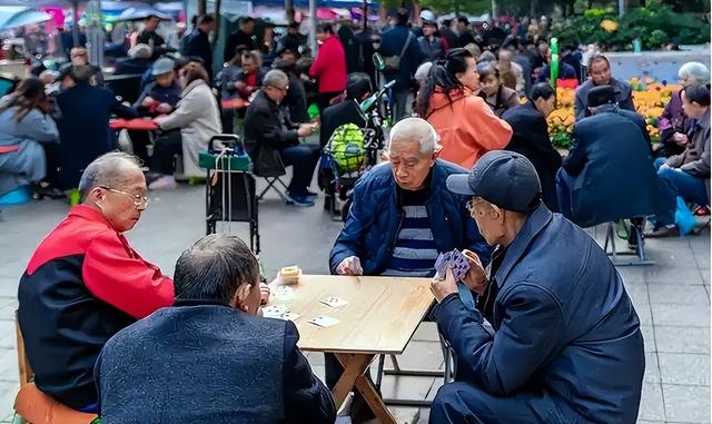 中国将迎来前所未有的死亡高峰，专家得出答案：是这些因素导致的