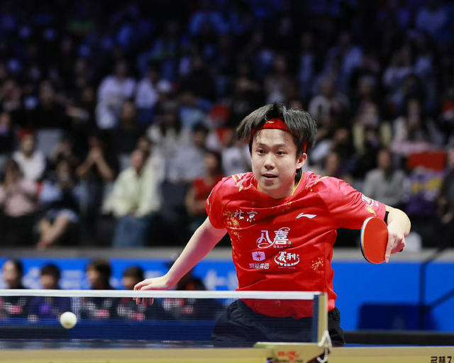 樊振东发力了！3-1逆转王楚钦，男团决赛白热化，上海扳平北京
