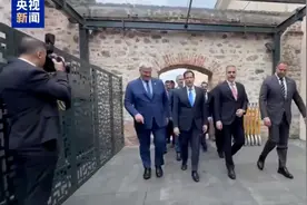 时隔3年，俄罗斯和乌克兰终于谈上了！特朗普、普京、泽连斯基都缺席，重启的和谈雷声大雨点小图片