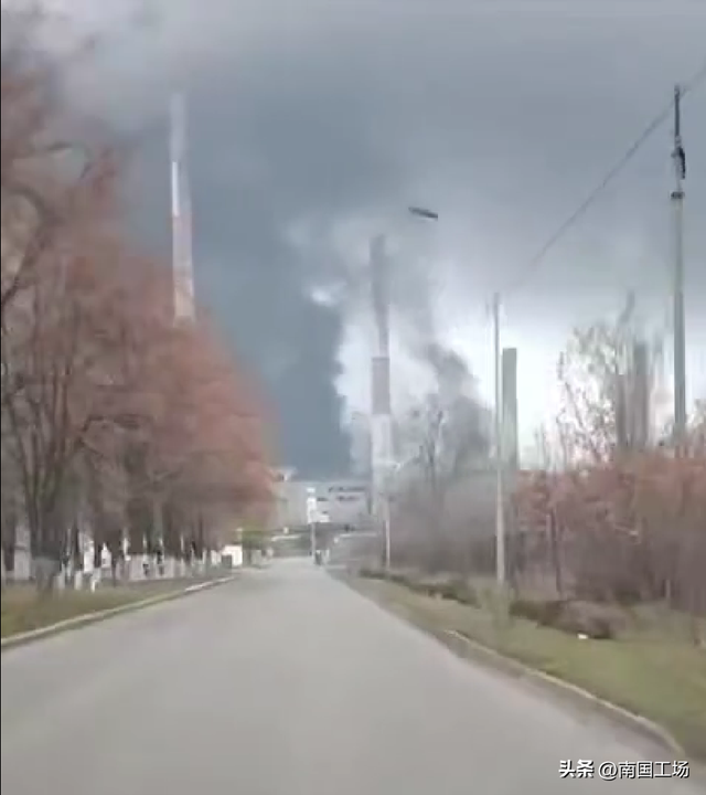 乌克兰全黑了！核打击前最后警告，俄军发射13枚“全球禁止”导弹