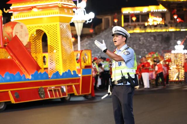 人心安 八闽大地“警”色美