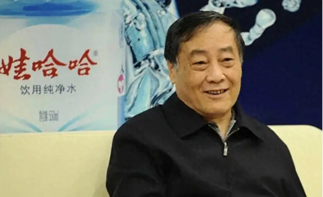 宗馥莉的畸形家庭：亲爹出轨，爷奶不爱，叔叔背刺，小三夺权