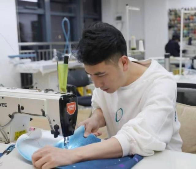 "保姆纵火案"8年后，再婚生子的林生斌现状曝光，定居悉尼富人区