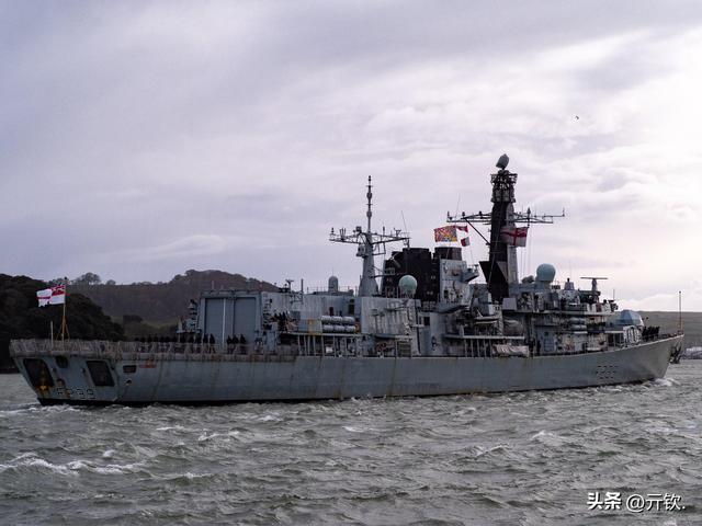 七拼八凑，杂牌军出击？英舰队翻车实录，中国一动作让全军社死！