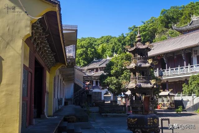 被一个沙石场和六个码头包围的法济禅寺,竟然内含关帝庙和小普陀