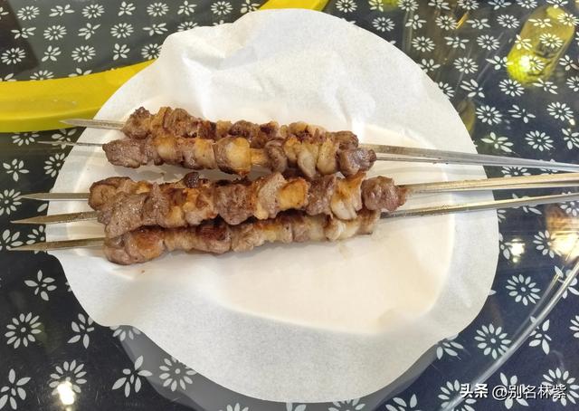 离开敦煌要去哈密了，分享一下坐火车如何去哈密，吃到哪些美食
