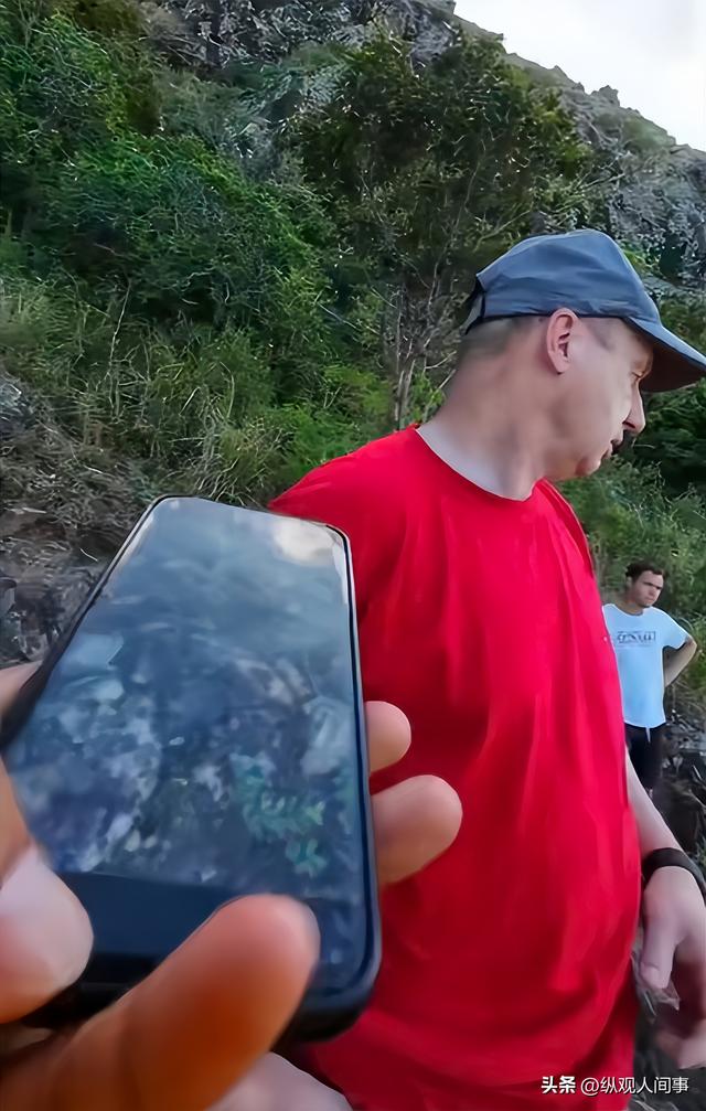 小伙旅游遇尸体，正讨论如何搬运，一德国父亲出现：见过我儿子吗
