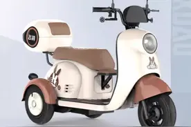 同样是低速电动小三轮车，带棚和不带棚的到底哪个更好图片