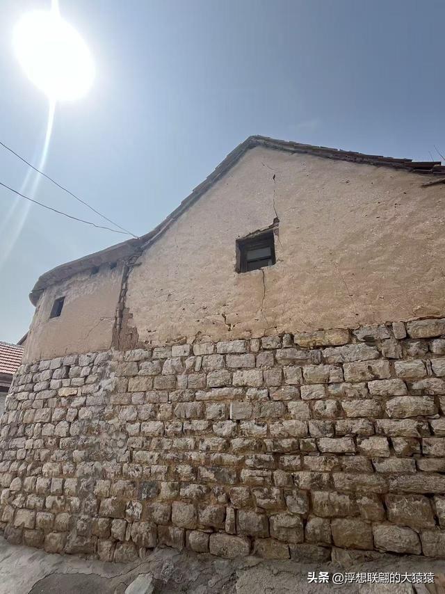 博山石马乡的中石马，留有众多古宅和古庙、古槐