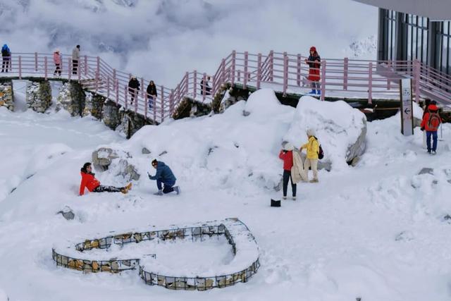 立冬启新章 | 在 4860冰川之巅邂逅冬日限定美好