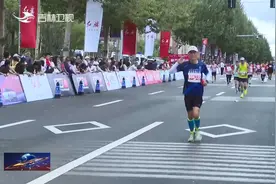 新闻特写：跑一程 爱一城 百名“老马”齐聚长春马拉松图片