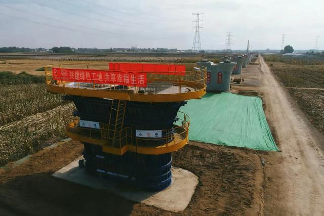 石雄铁路1标首条500千伏超高压电力线路迁改完成