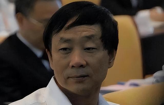 耗费12亿，修建完成的“世界最高佛”，如今却拜不起，水喝不起