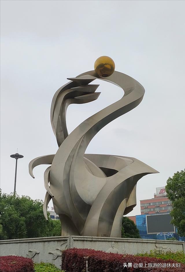 出游第6站-衡阳：东洲岛、石鼓书院、保卫里。阴雨天，游了个寂寞