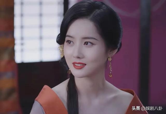 条件不符别尬演“青楼花魁”，27岁姜贞羽告诉你，啥叫媚骨天成！