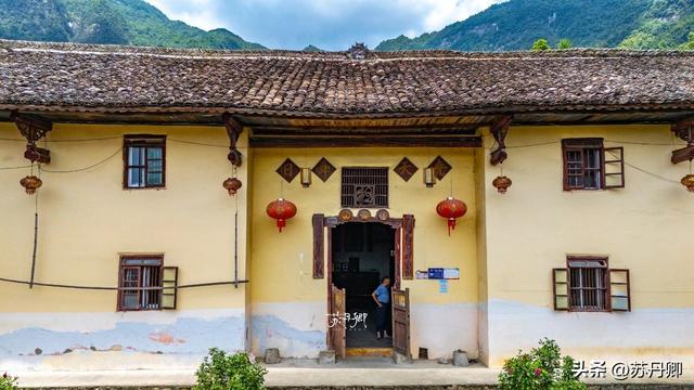 江西文旅为什么不宣传明月山？藏有世界罕见温泉，还有千年古银杏