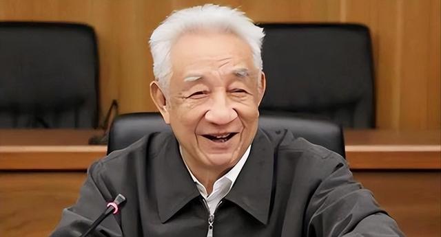 他是叶帅的女婿，人称“朴实无华的好总理”，如今98岁依然健在