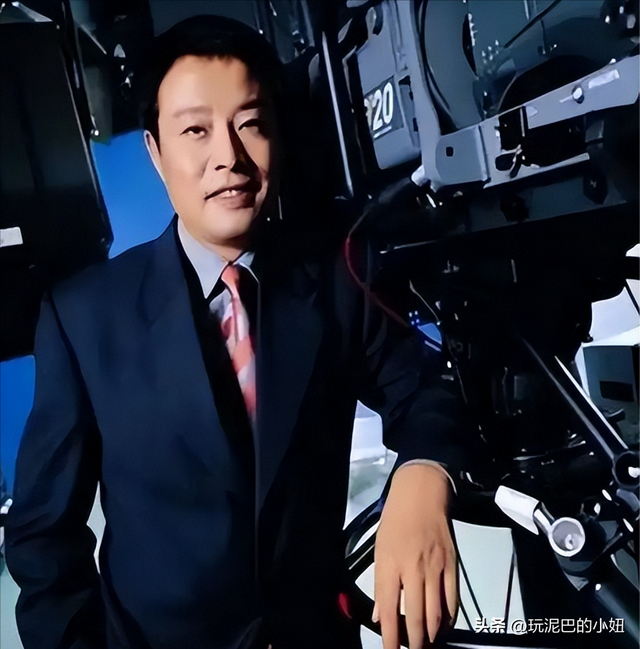 没想到，主持央视天气预报将近30年的宋英杰，竟是兼职“临时工”