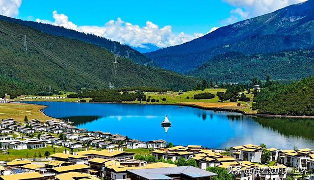 《八进西藏》空中俯瞰林海牧歌里，藏着鲁朗的宁静