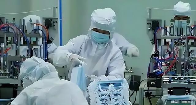 5年前	，靠倒卖口罩一年赚60亿元，住5万一夜酒店的他，如今咋样了