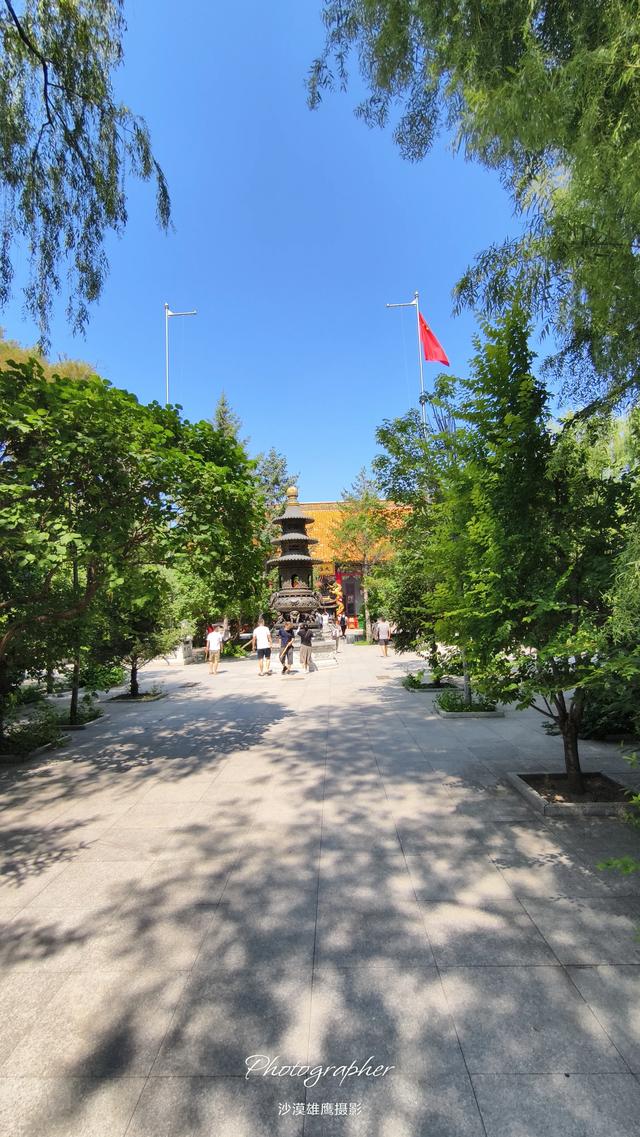 游览哈尔滨极乐寺侧记