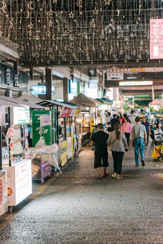 红河弥勒8大超舒服夜游地，感受不一样的诗情画意与烟火气息