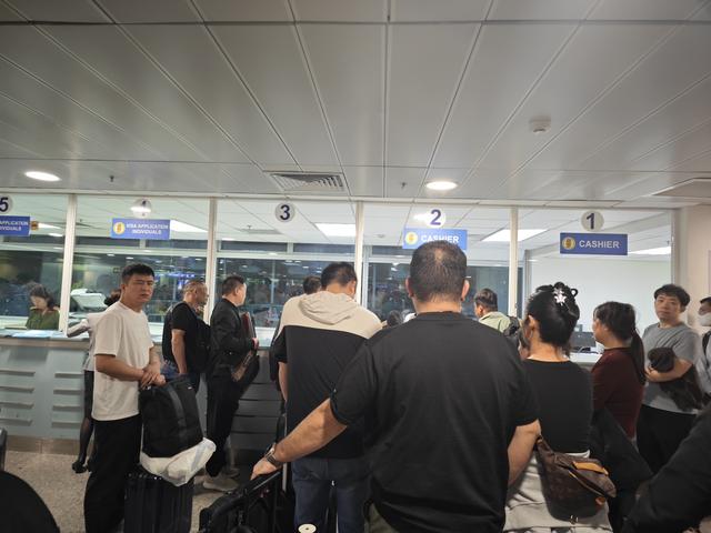 在越南我体验了一把百万富翁滋味，今早又給房间留下一万块钱小费