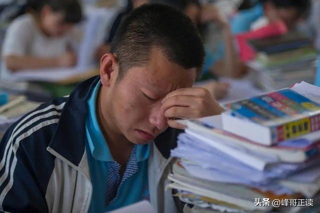 想钱想疯了？南阳一女生考上大专举办升学宴，评论区现恶心一幕!