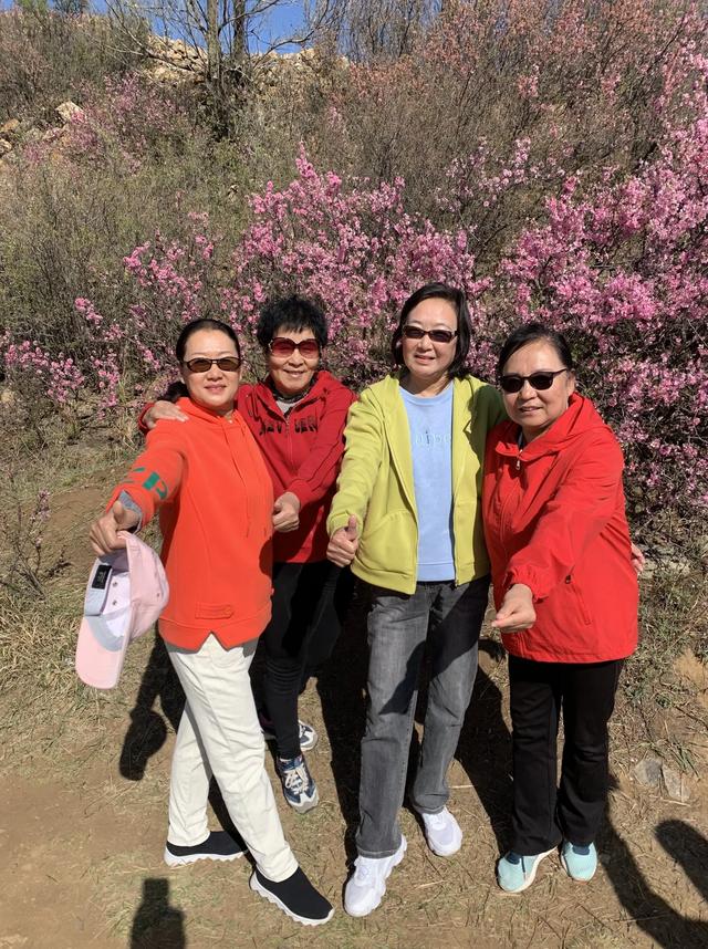 宣化红一师战友军嫂青边口长城赏花照片集