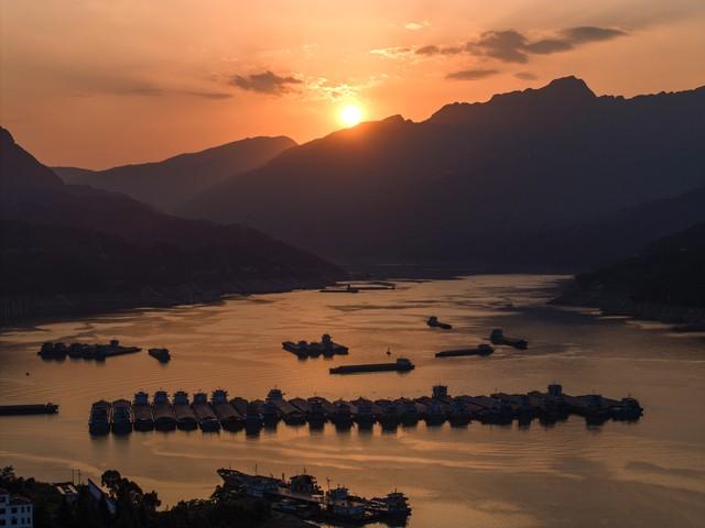 藏不住了，宜昌变身秋日调色盘！这5个绝美景点不去可惜！