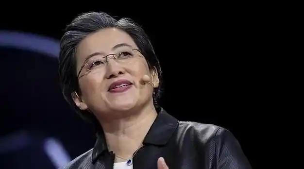 顶着骂名给中国送技术，年薪超4亿的她，为何敢和美国对着干