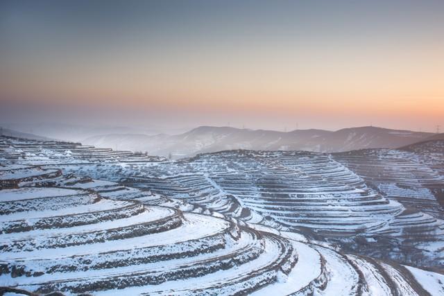 雪覆京山：北京山区的冬日童话