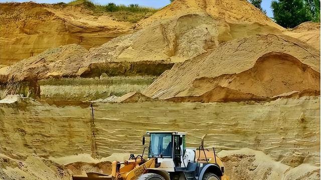 着急求援，日本军工截瘫，高市派人赴美	，先废中国王炸