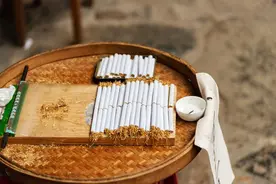 提醒老烟民：3种香烟被列入黑名单，又贵又伤身，别以为对身体好图片