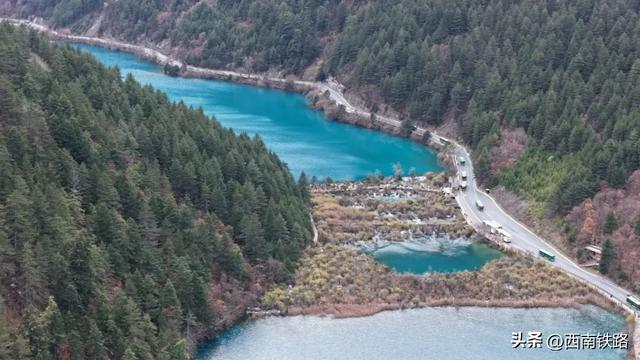 动车出行有多火?这个景区打破40年客流量纪录!