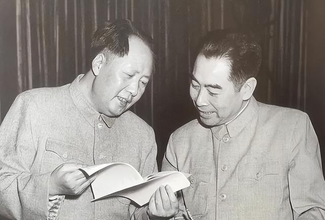 为什么毛主席不允许英雄纪念碑碑文中，提及“中国共产党”？