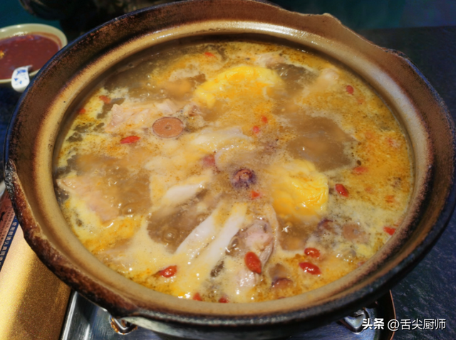 花胶淮山鸡肉黄芪汤 花胶淮山煲鸡汤的功效