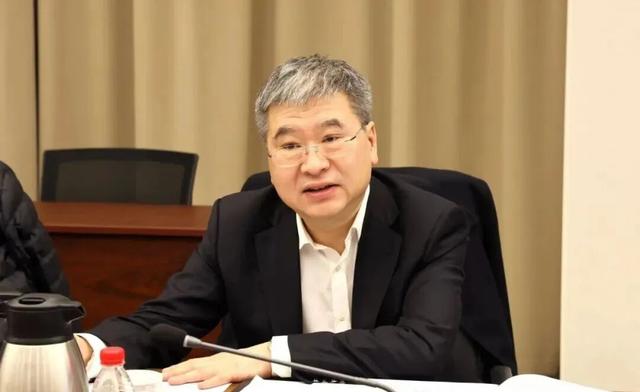 中央批准，开除原中央委员党籍！还有两“虎”同时被处分