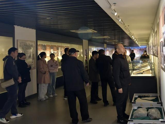 三馆协同唤醒千年岩石记忆‖岩石密码 — 白银黄河岩画展在兰州市博物馆开展