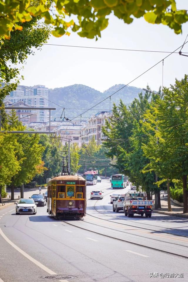 坐上201路老式有轨电车，慢游大连旧时光