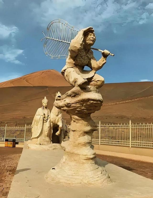 游新疆中国热极火焰山