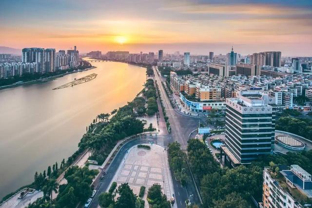 广东这座“低调”城市，名气被潮州汕头掩盖，却用美景征服全国